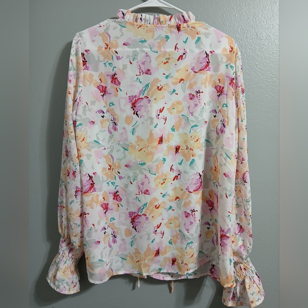 Floral Women's Top - Picture 8 of 9